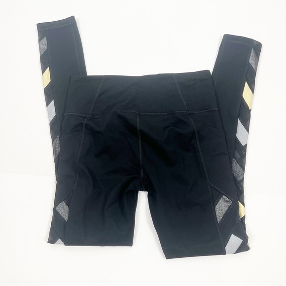 Victoria Secret Sport Knockout Leggings Size Medium Long - Picture 3 of 5